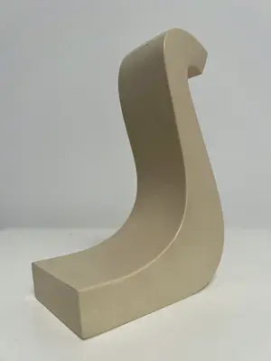 Hil Andringa - kunststof sculptuur | 'zonder titel' kopen? Bied vanaf 1!