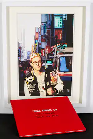 Keith Haring - Set : Tokyo Pop Shop 1988, ingelijst werk + mooi boek vendu pour 285€ !