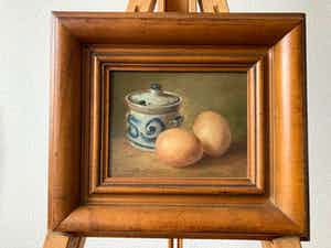 Fred Smoolenaers - Stilleven met twee eieren en klein Keuls potje verkocht voor € 300!