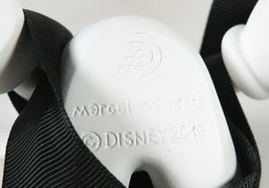 Marcel Wanders - Disney - Leblon Delienne - "Sitting Mickey Wit" kopen? Bied vanaf 1!