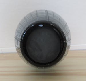 Niet of onleesbaar gesigneerd - Blauwe grijze geometrisch geslepen MCM ovale vaas kopen? Bied vanaf 1!