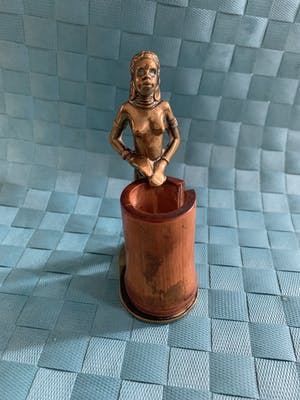 Karl Hagenauer - Bronzen Afrikaanse vrouw met ton kopen? Bied vanaf 200!