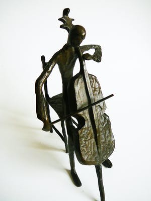 Brons (Onbekend) - De Cellist -brons gepatineerd- kopen? Bied vanaf 40!