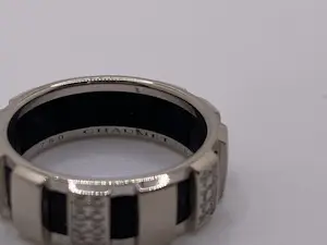 Chaumet 18 kt witgouden diamanten Class One band Ring kaufen? Bieten Sie von 1400!