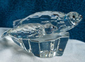 Curiosa - Swarovski - Jaarstuk “Zeehond met kind“ – Kristal - 1991 kopen? Bied vanaf 1!