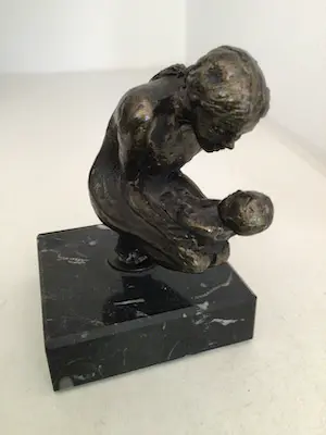 Corry Ammerlaan - Sculptuur “ MOEDER EN KIND “ kopen? Bied vanaf 1!