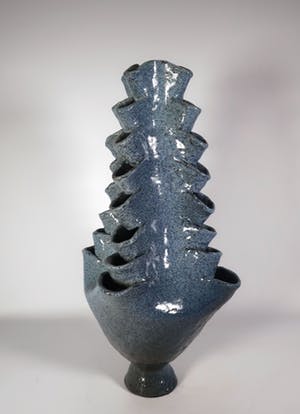 Peter von Hartsvelt Müller - Aardewerk, Blauwe tulpenvaas (Groot) kopen? Bied vanaf 1!