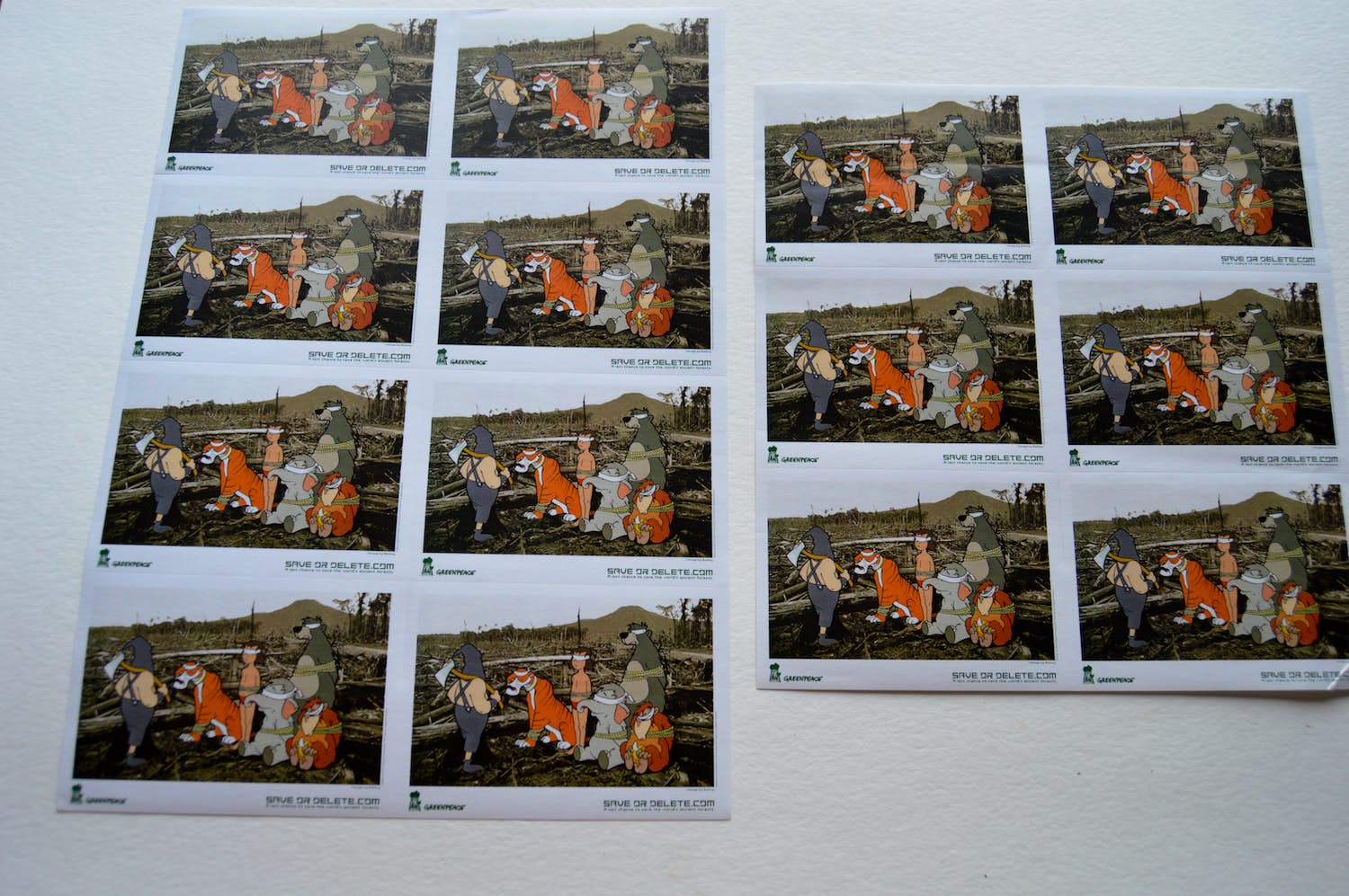 Banksy - 'Greenpeace' stikkervel. 1 x 8 en 1 x 6. verkocht voor € 1!