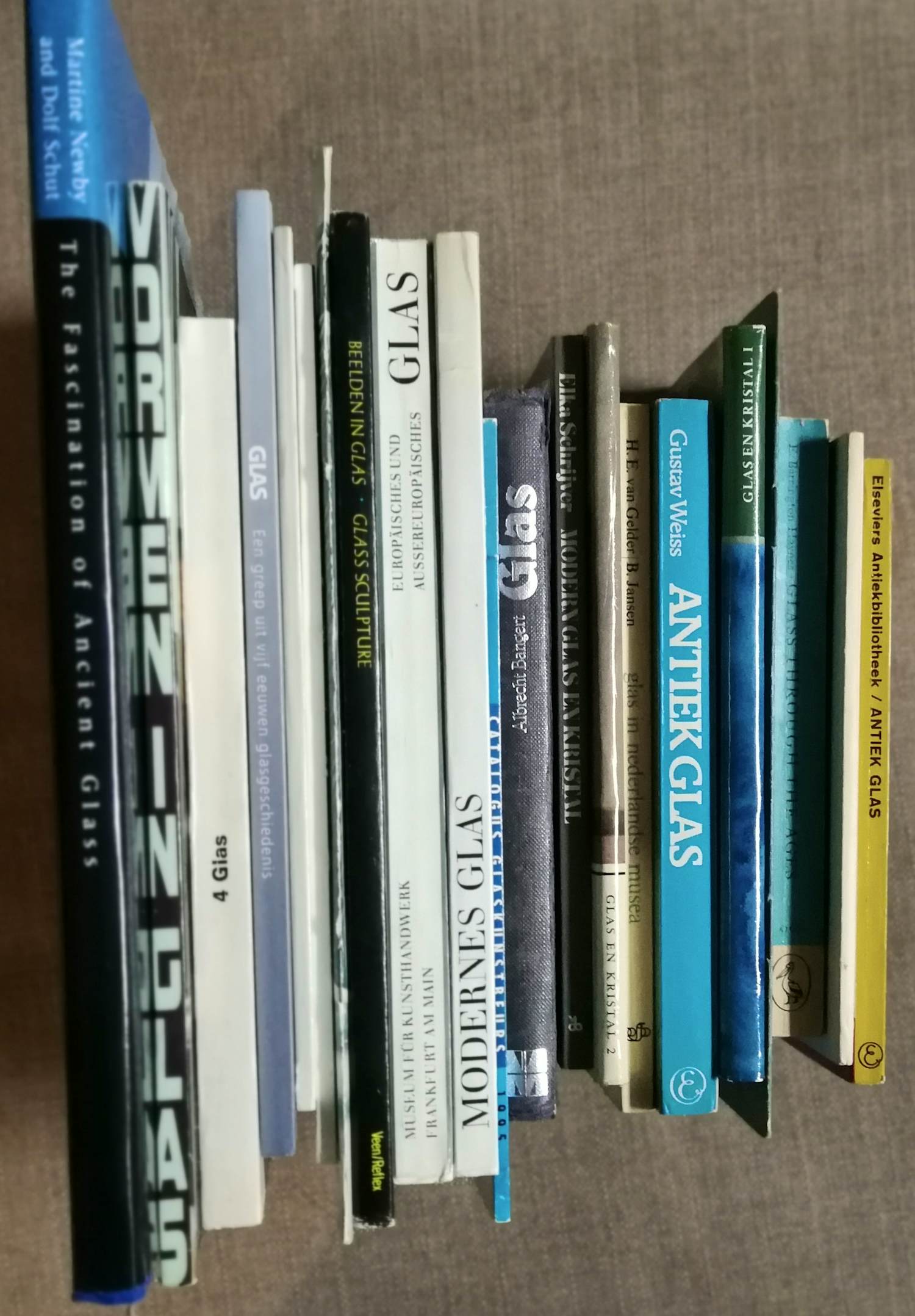 Diverse auteurs - 21 boeken over glaskunst kopen? Bied vanaf 20!