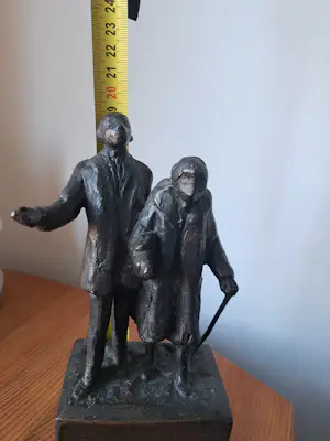 Karel Gomes - Oud echtpaar kopen? Bied vanaf 395!