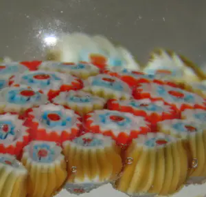 Glazen millefiori murano, glazen presse papier, blauw en rood kopen? Bied vanaf 150!