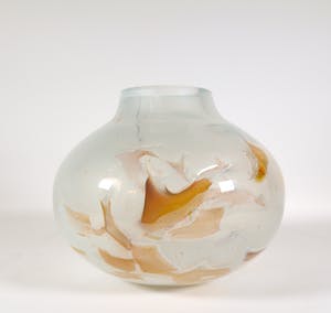 Bernard Heesen - Grote glazen vaas met amberkleurige details kopen? Bied vanaf 250!