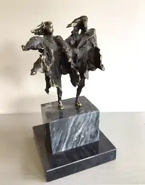 Bernadette Leijdekkers - Sculptuur “ Samen de tegenwind doorstaan “ verkocht voor € 119!