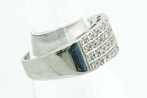 52 - Chique & massief wit-gouden 14Krt  pavé ring met ca 0.40crt briljant kopen? Bied vanaf 480!