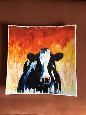 Henk Hofstra - Bord, schaal met Friese Koe, gesigneerd, plateelbakkerij Schoonhoven kopen? Bied vanaf 15!