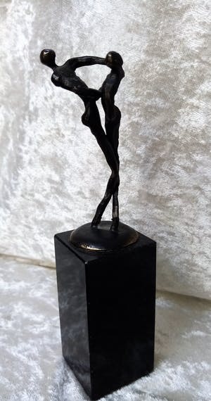 Corry Ammerlaan - sculpture 2 passievolle dansers kopen? Bied vanaf 55!