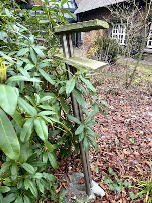 Michiel Van Luijn - aluminium object met stenen plateau's kopen? Bied vanaf 200!