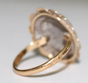 Antieke 14 karaat gouden ring met granaat steen kopen? Bied vanaf 400!