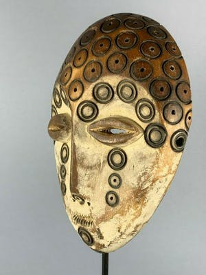 Dogon - 200626 - Tribal used African Lega Bwami mask - Congo. kopen? Bied vanaf 35!