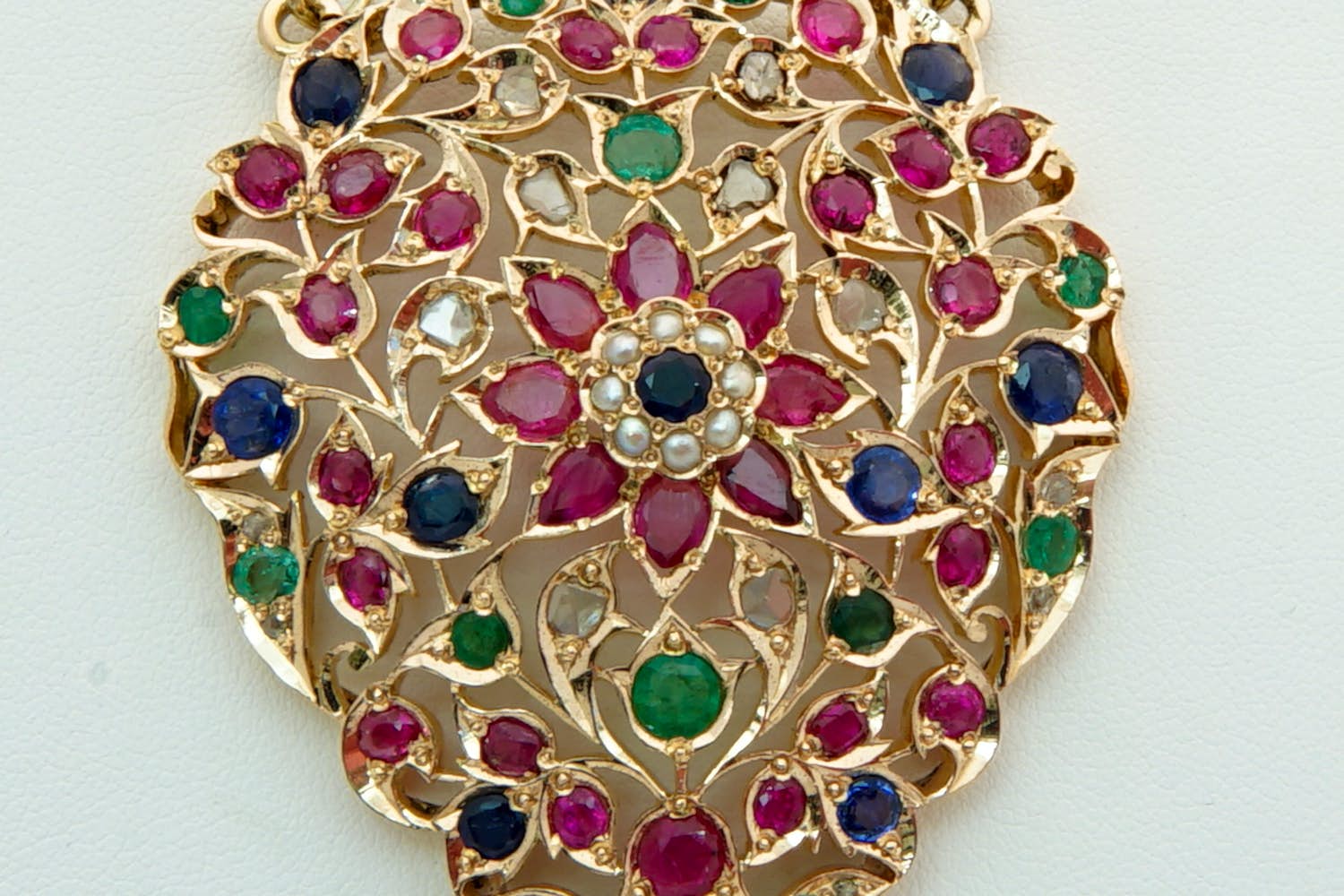 89 - Kleurrijke 14 karaats rosé gouden peervormige hanger met diamant. kopen? Bied vanaf 1350!