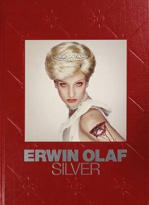 Erwin Olaf - Fotoboek, Silver (Gesigneerd) kopen? Bied vanaf 180!