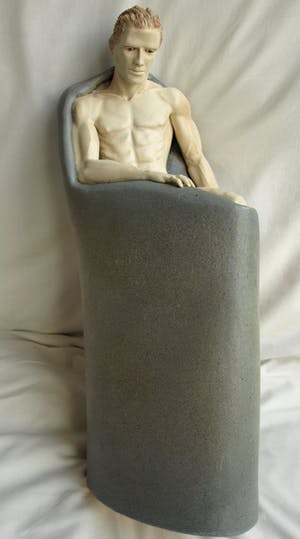 Els van Westerloo - Keramiek , ‘ Man komt uit de kast ‘ – 1985 – unicum – hoogte 43 cm. kopen? Bied vanaf 1!