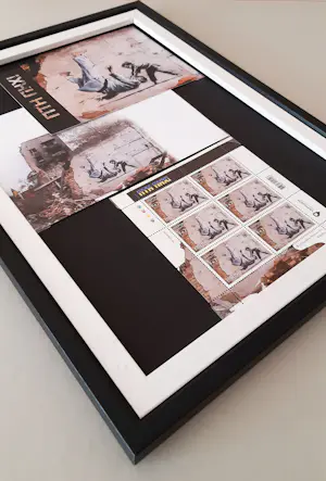 Banksy - Banksy (1974) - FCK PTN! Banksy ingelijst - Complete set kopen? Bied vanaf 120!