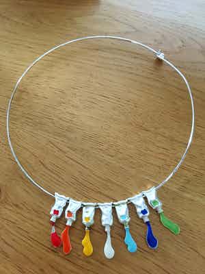 Arman - Collier verkocht voor € 100!