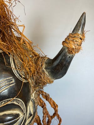 Chokwe - Large African Chokwe horn mask - Angola. kopen? Bied vanaf 65!