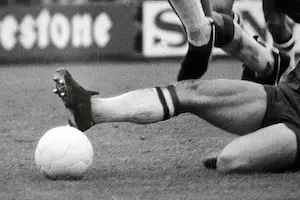 Pim Westerweel - Flying Johan Cruijff - Ajax-Haarlem 30-09-1969 (2-1) kopen? Bied vanaf 150!