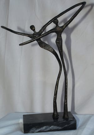 Corry Ammerlaan - Beeld op sokkel , 2 Dansers kopen? Bied vanaf 1!