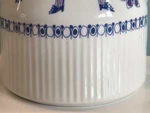 Curiosa - Turi design" Lotte" made in Norway. Handpainted koffiepot kopen? Bied vanaf 1!