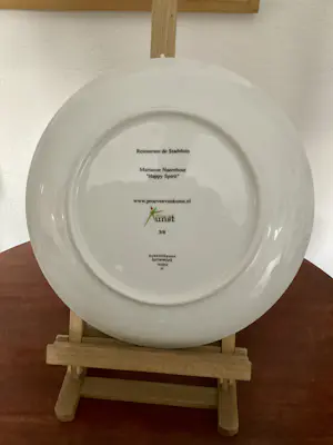 Plateelbakkerij Schoonhoven - Marianne Naerebout. “Happy Spirit” kopen? Bied vanaf 100!