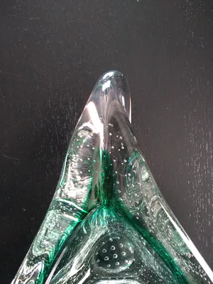 Niet of onleesbaar gesigneerd - Glazen Triangle met glasbelletjes. kopen? Bied vanaf 1!
