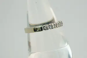 8 - Elegante 14Kt wit goud & diamanten ring met 7 briljanten ca. 0.25ct diamant kopen? Bied vanaf 220!
