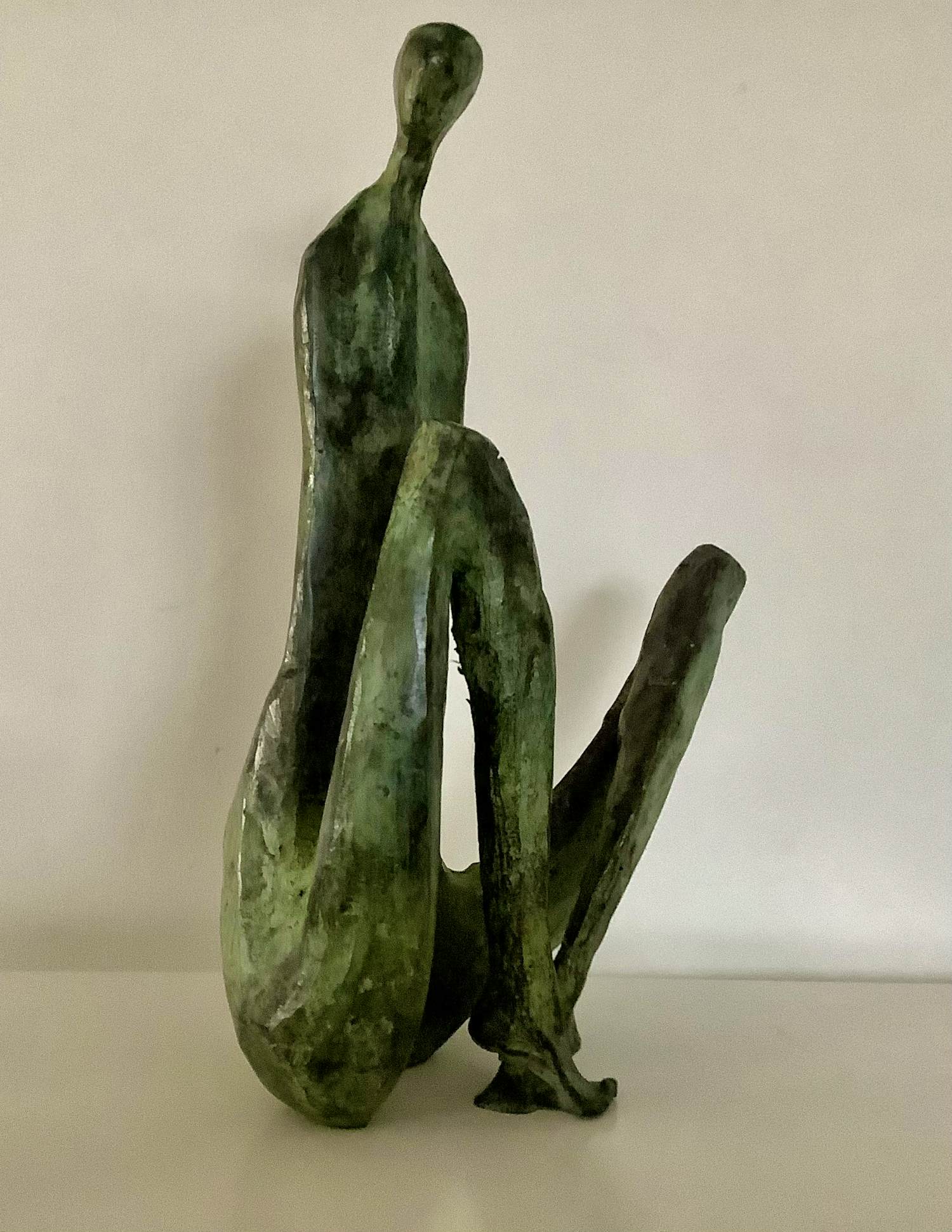 Peter Leyenaar - Zittende figuur verkocht voor € 300!