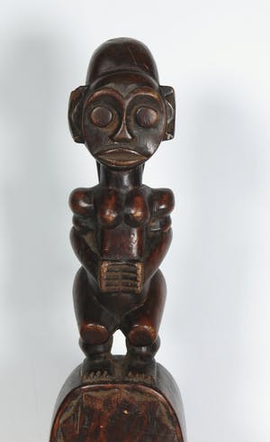 Fang - Houten katrol van een weefgetouw met vrouwenfiguur kopen? Bied vanaf 1!