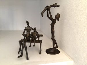 Bodrul Khalique - Twee sculpturen “ MOEDER EN KIND “ kopen? Bied vanaf 65!