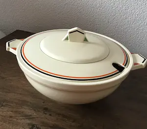 AcheterSociete Ceramique - Art Deco Schaal, terrine, gemerkt en genummerd? Enchérissez de 1!