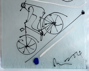 Niet of onleesbaar gesigneerd - 3 op Glas geschilderde werken, Fietsen, Koeien en Varkens - gesigneerd kopen? Bied vanaf 1!