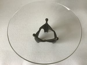 Corry Ammerlaan - Glazen schaal op sculptuur kopen? Bied vanaf 45!