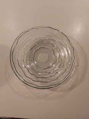 Niet of onleesbaar gesigneerd - Zeer grote glazen schaal kopen? Bied vanaf 1!