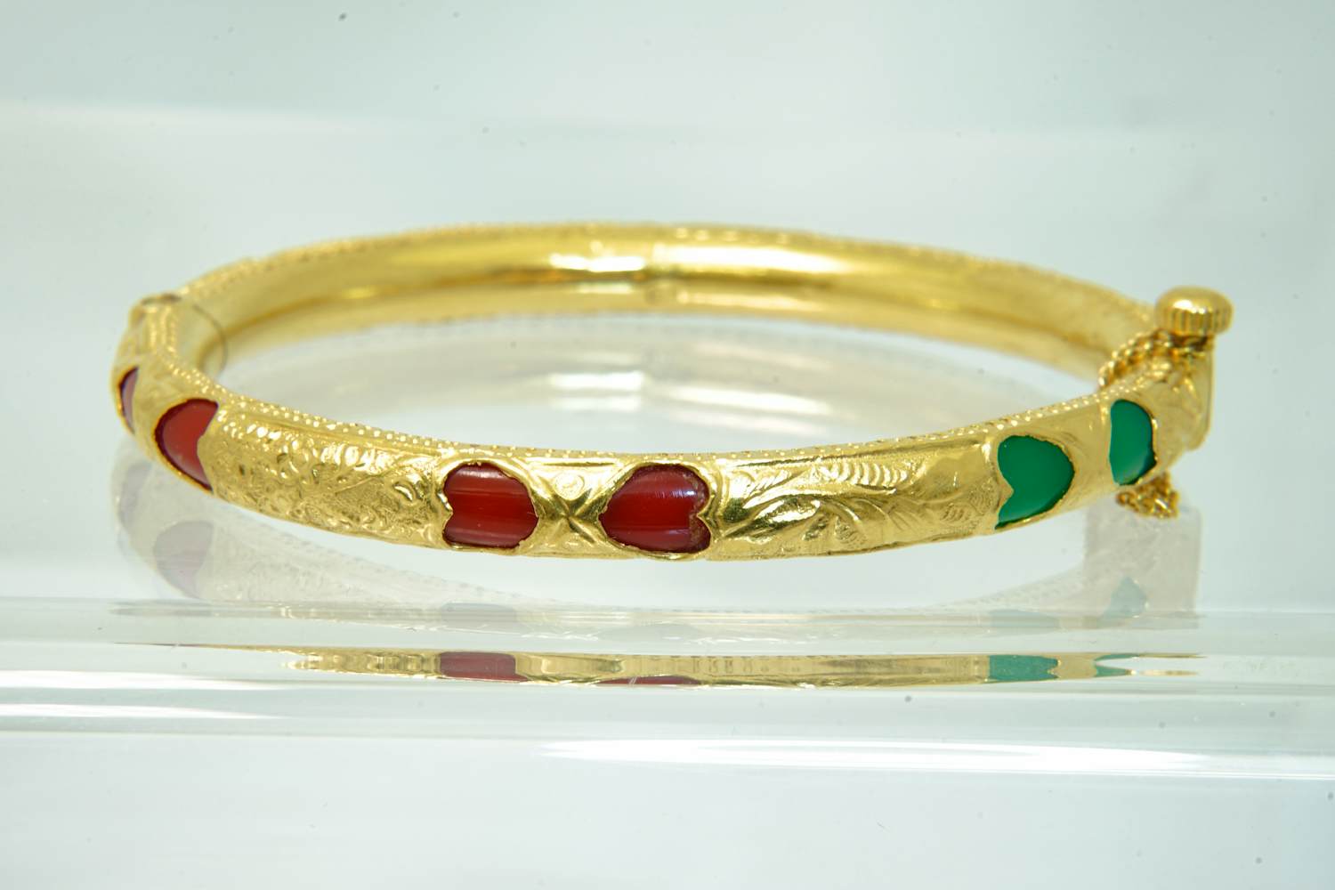 21 - Gedeeltelijk 20 karaats geelgouden armband met kunststof kern kopen? Bied vanaf 720!