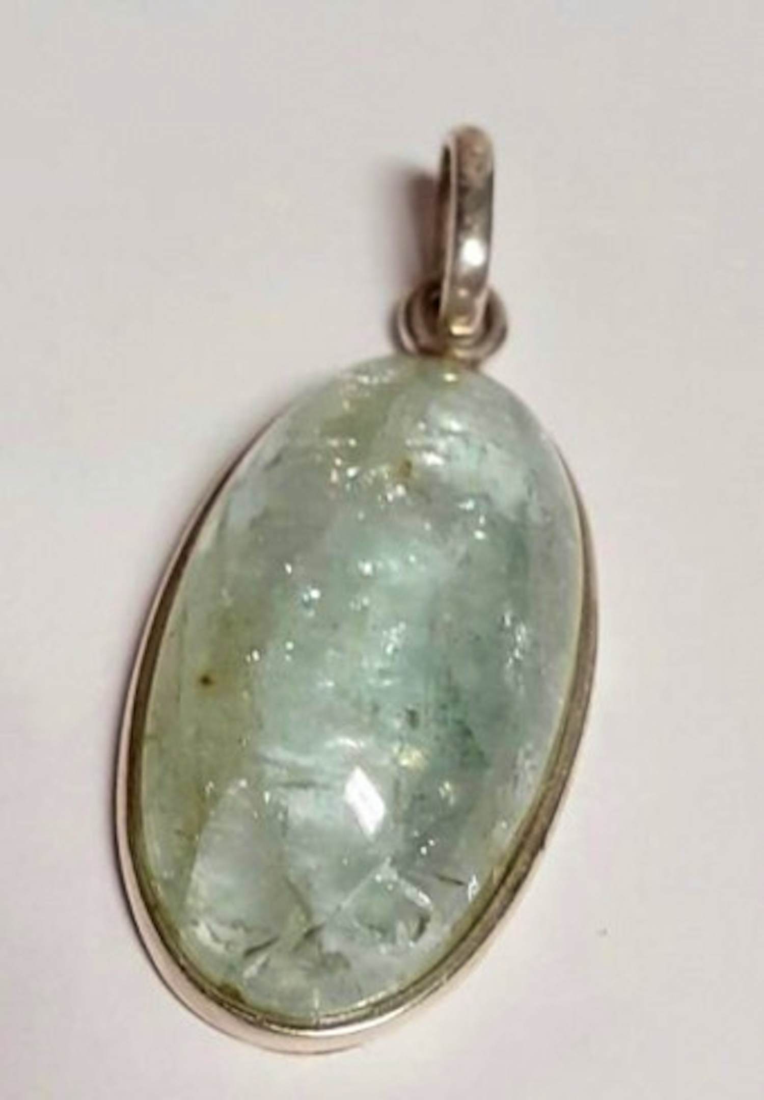 Zilveren Hanger  Gezet met labradoriet verkocht voor € 40!