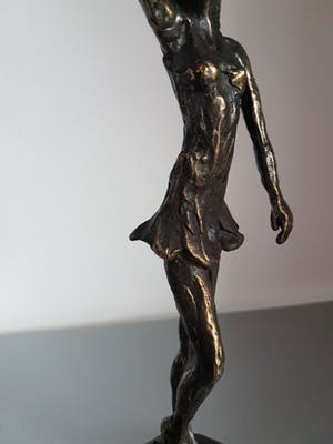 Astrid Veldhuyzen-Koppen - Beeld " Een specialiteit " kopen? Bied vanaf 20!