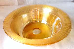 Erwin Eisch voor Glasblaserei Eisch Frauenau - goudkleurige schaal - gesigneerd verkocht voor € 1!