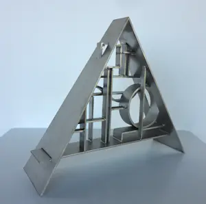 Margot Zanstra - Roestvrij stalen sculptuur, Zonder titel / Geometrische vorm kopen? Bied vanaf 150!