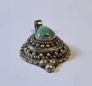 Meer dan 140 jaar Navajo hanger met Turquoise kopen? Bied vanaf 100!