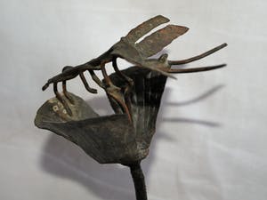 Niet of onleesbaar gesigneerd - Beeld van koper, "Libelle op klaproos" kopen? Bied vanaf 1!