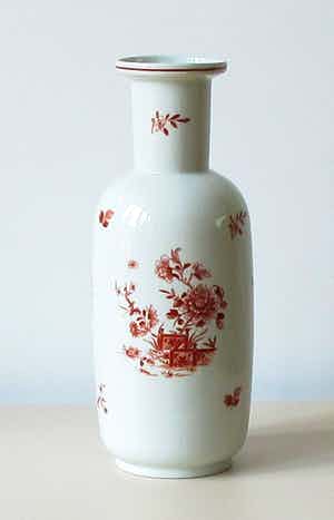 Vista Alegre - Grote vaas met rood hand beschilderd decor verkocht voor € 25!